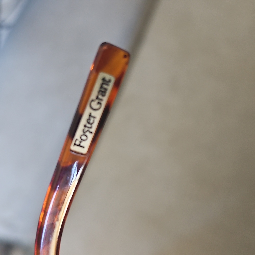 Foster Grant polarized sunglasses - Picture 5 of 8